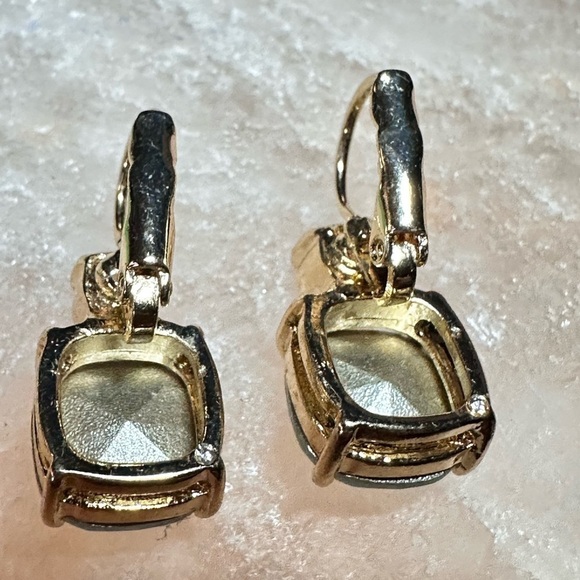 Bella Jack blue Crystal lever Back Gold Tone EUC 0674 P - Picture 2 of 10